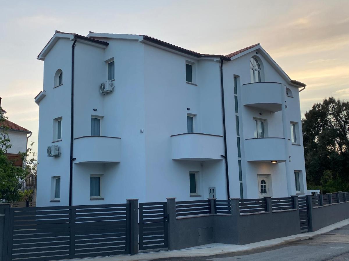 Villa Mara Pula Buitenkant foto